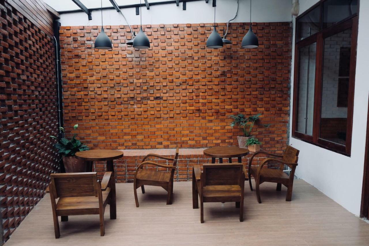 Slee Hostel Chiangmai (Adults Only) Chiang Mai Luaran gambar
