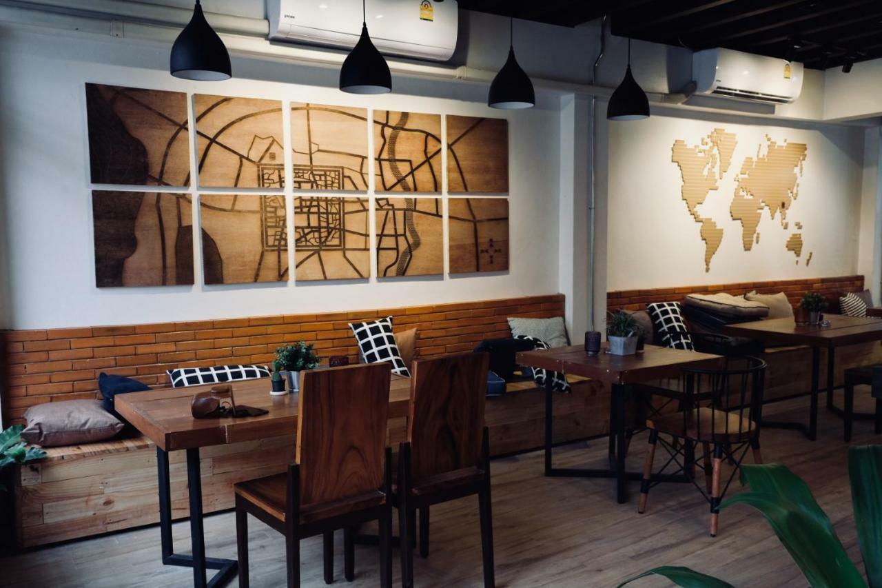 Slee Hostel Chiangmai (Adults Only) Chiang Mai Luaran gambar